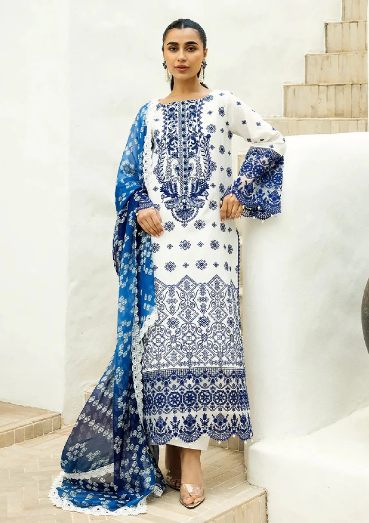 Lawn - Zainab Chottani - Chikankari 25 - Reem - 8AZainab Chottani